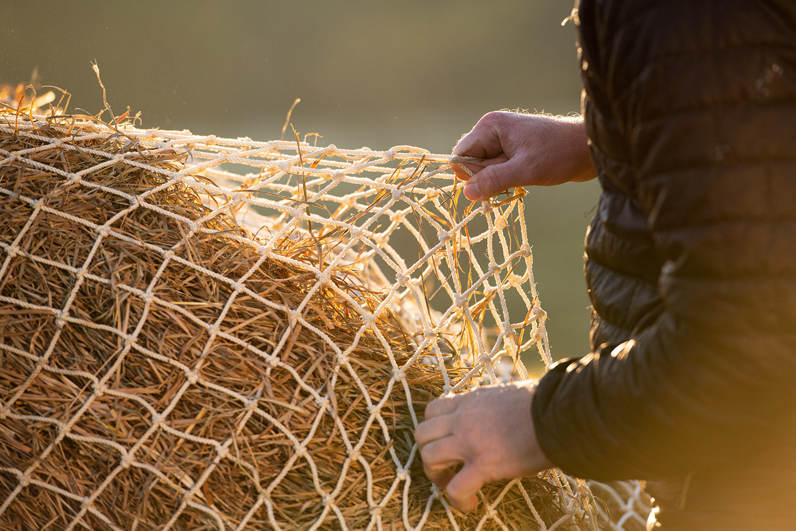 Fixed Hay Net Heavy Gauge Slow Feed Hay Nets for Round Bales | Heavy Duty Hay Nets ...